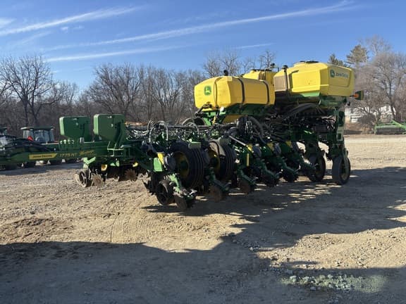 Image of John Deere 1775 Primary image