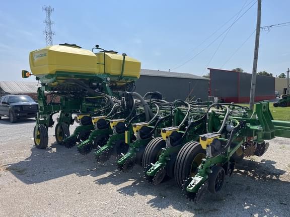 Image of John Deere 1775 Primary image