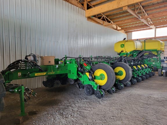 2024 John Deere 1775 Equipment Image0
