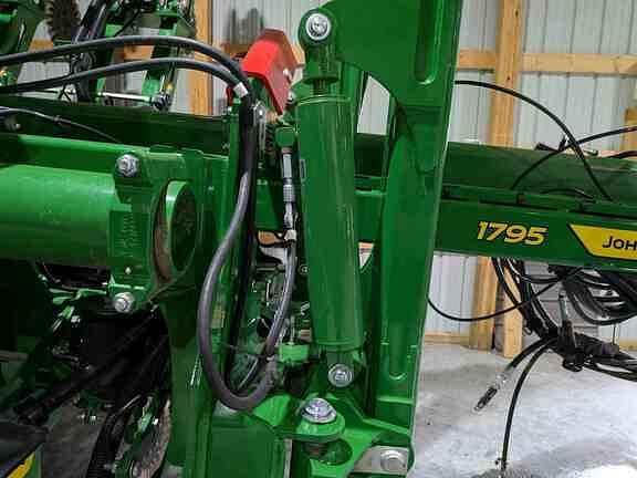 Image of John Deere 1795 equipment image 4
