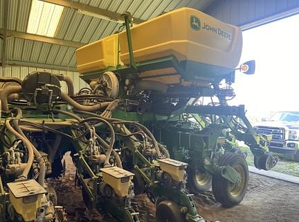 Image of John Deere 1795 equipment image 2