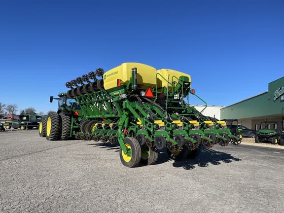 Image of John Deere 1795 equipment image 4