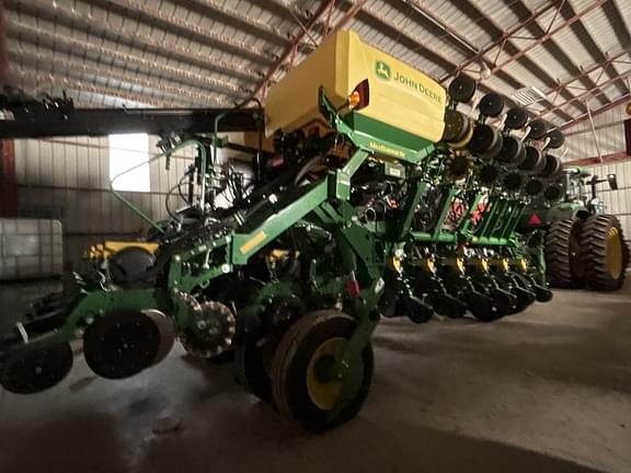 Image of John Deere 1795 Primary image