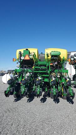 Image of John Deere 1795 equipment image 2