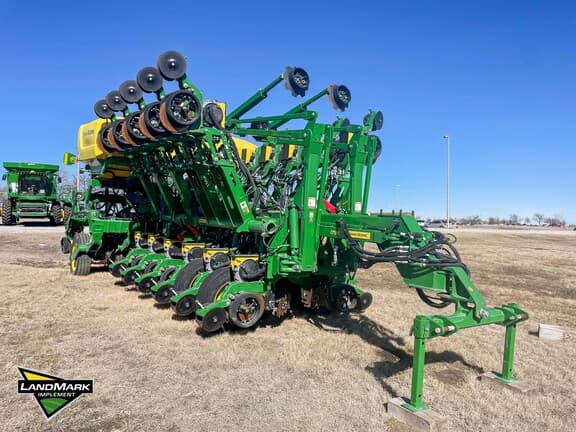 Image of John Deere 1795 equipment image 2