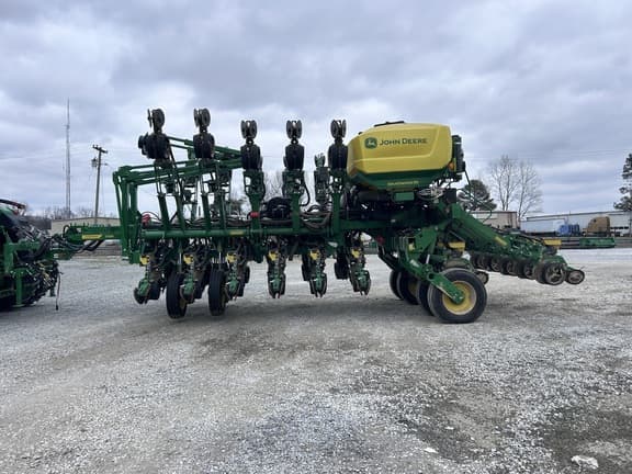 Image of John Deere 1795 equipment image 4