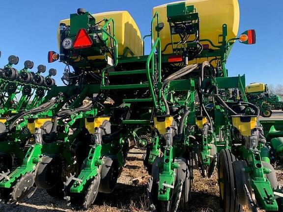 Image of John Deere 1795 equipment image 4