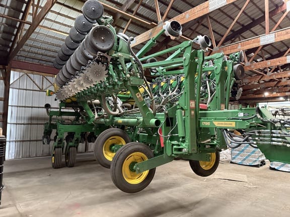 2024 John Deere 1795 Equipment Image0