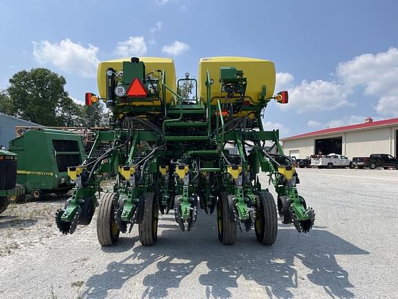 Image of John Deere 1795 equipment image 3