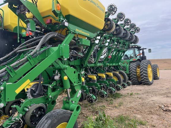 Image of John Deere 1795 Primary image