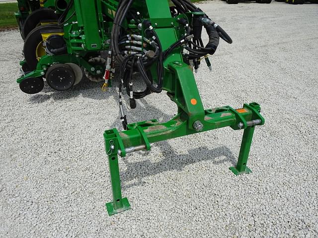 Image of John Deere 1795 equipment image 4