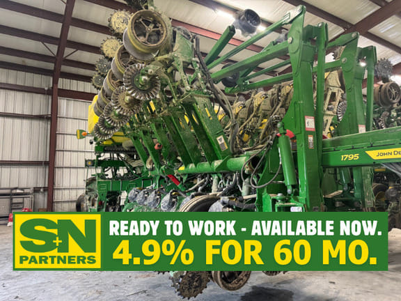 2024 John Deere 1795 Equipment Image0