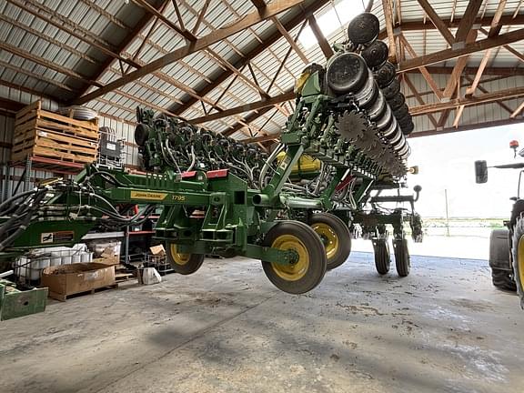 Image of John Deere 1795 Primary image