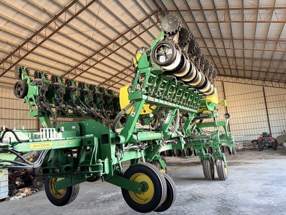 2024 John Deere 1795 Equipment Image0