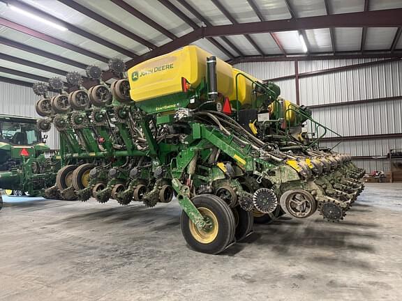 Image of John Deere 1795 Primary image