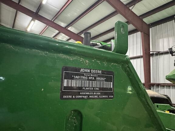 Image of John Deere 1795 equipment image 4