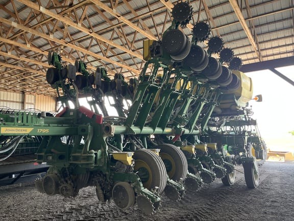 2024 John Deere 1795 Equipment Image0