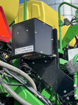 Image of John Deere 1795 equipment image 4
