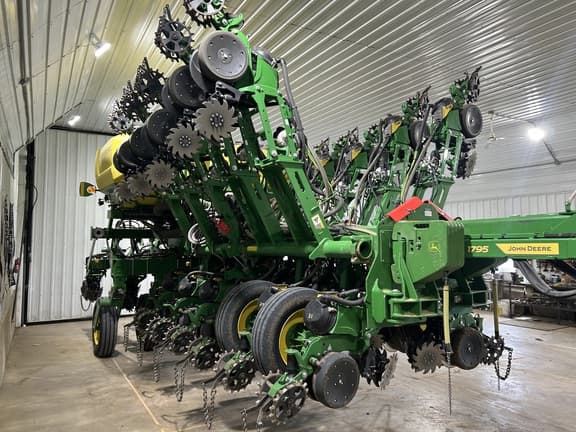 Image of John Deere 1795 equipment image 4