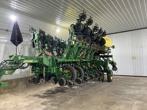 Image of John Deere 1795 Primary image