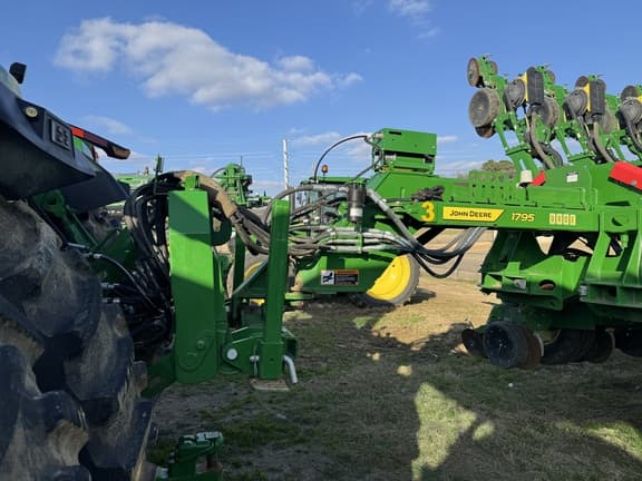 Image of John Deere 1795 equipment image 2