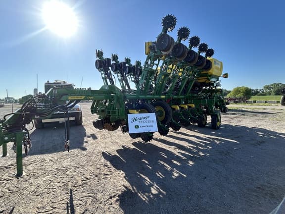 Image of John Deere 1795 Primary image