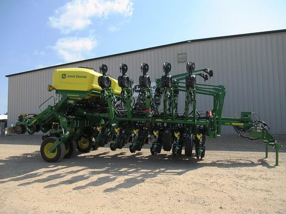 Image of John Deere 1795 Primary image