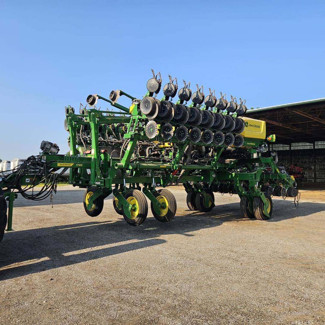 Image of John Deere 1795 Primary image