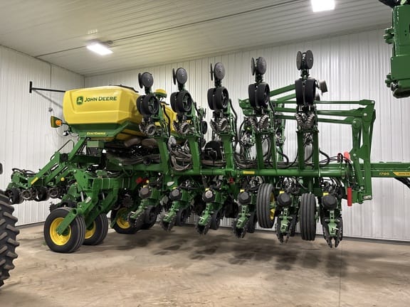 2024 John Deere 1795 Equipment Image0