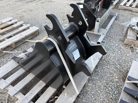 Image of John Deere BYT10998 equipment image 3