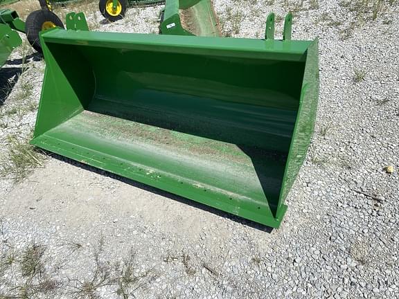 Image of John Deere Bucket equipment image 4