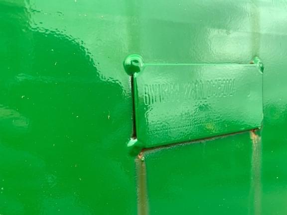 Image of John Deere Bucket equipment image 4