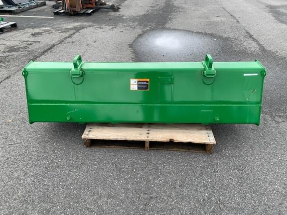 Image of John Deere Bucket equipment image 2
