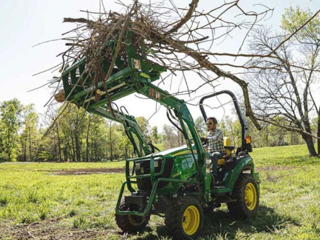 Image of John Deere 2025R Image 1