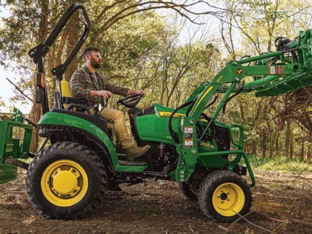 Image of John Deere 2025R Image 1