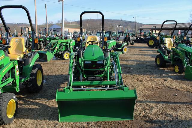Image of John Deere 2025R equipment image 1