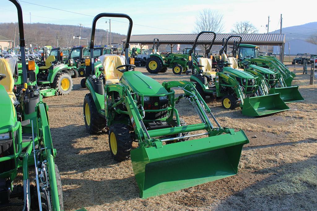 Image of John Deere 2025R Primary image