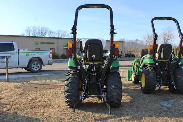 Image of John Deere 2025R equipment image 3