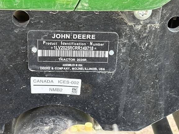 Image of John Deere 2025R equipment image 2
