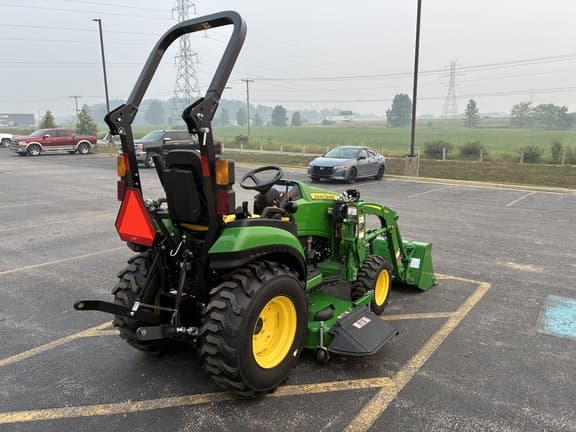 Image of John Deere 2025R equipment image 2