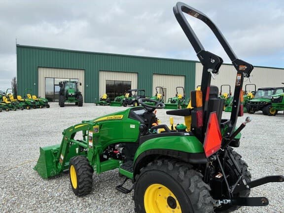 Image of John Deere 2025R equipment image 2