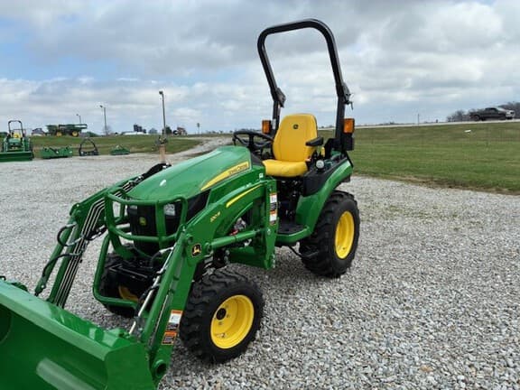 Image of John Deere 2025R equipment image 3