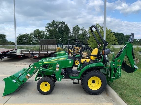 2025 John Deere 2025R Equipment Image0