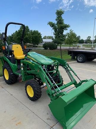 Image of John Deere 2025R equipment image 3