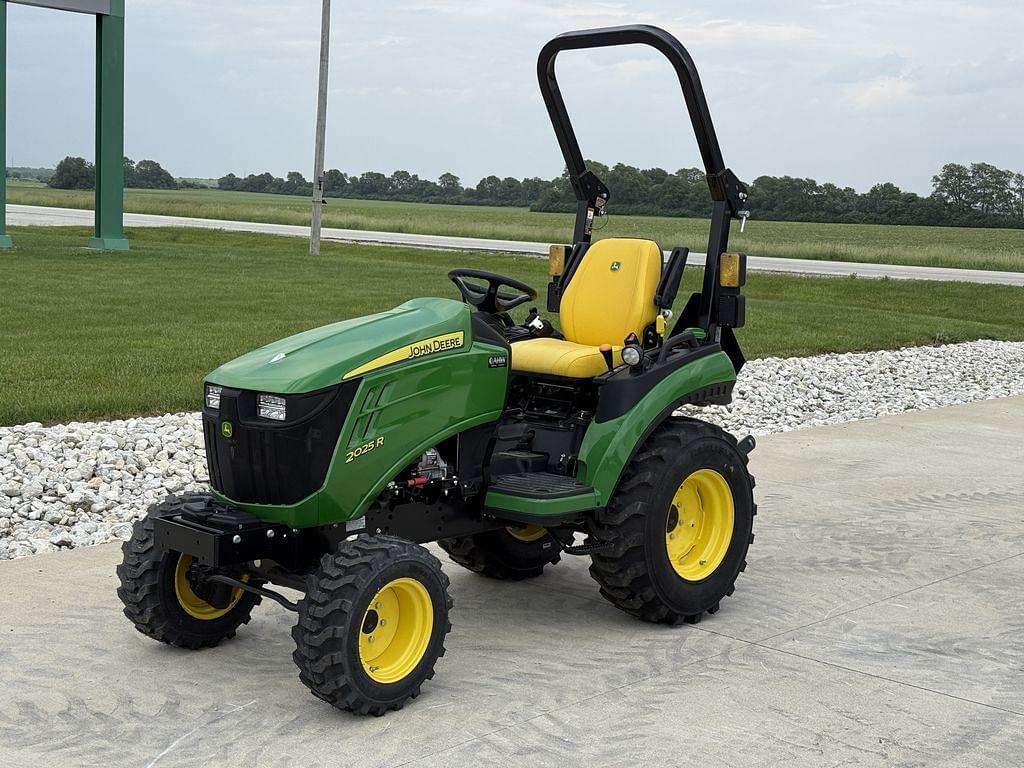 Image of John Deere 2025R Image 0