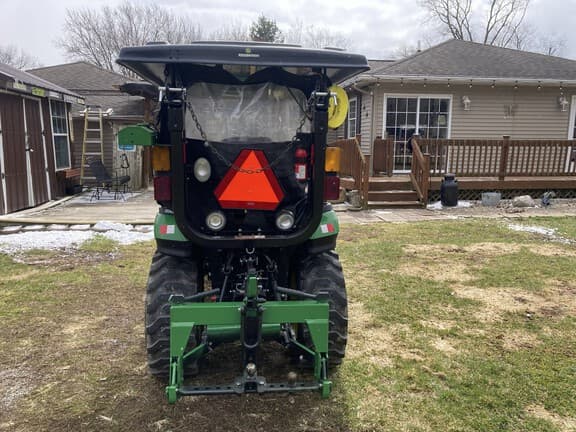 Image of John Deere 2025R equipment image 2