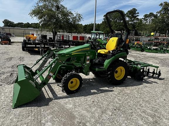 Image of John Deere 2025R equipment image 1