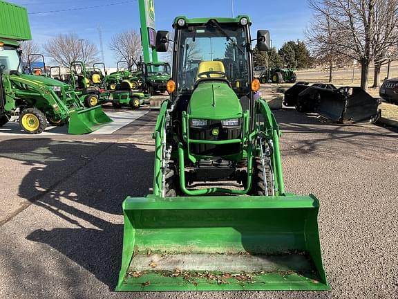 Image of John Deere 2025R equipment image 2