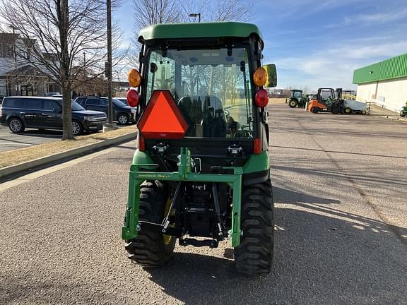 Image of John Deere 2025R equipment image 3