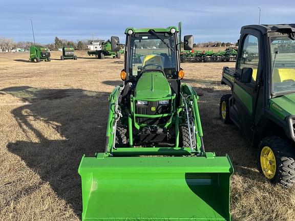 Image of John Deere 2025R equipment image 2